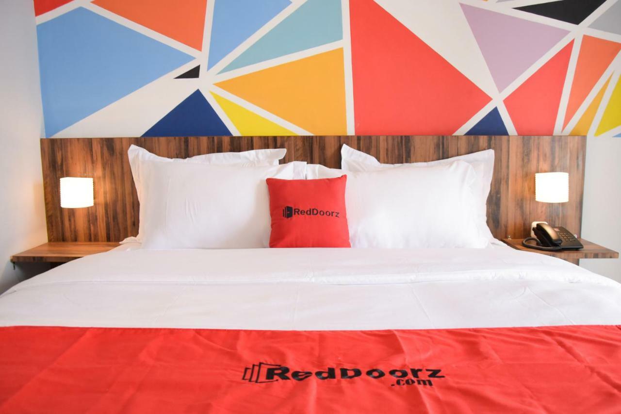Reddoorz Plus Near Unimed Medan Ngoại thất bức ảnh