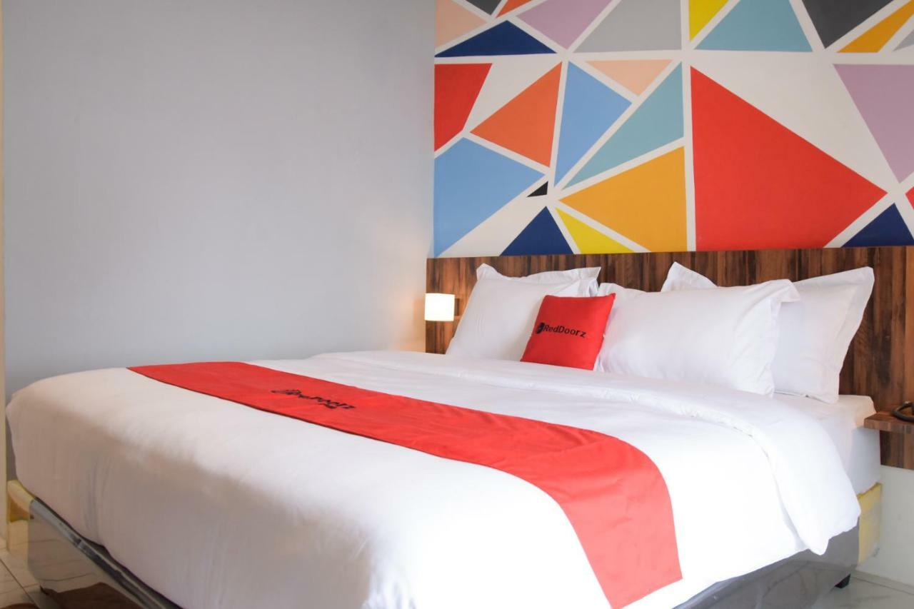 Reddoorz Plus Near Unimed Medan Ngoại thất bức ảnh